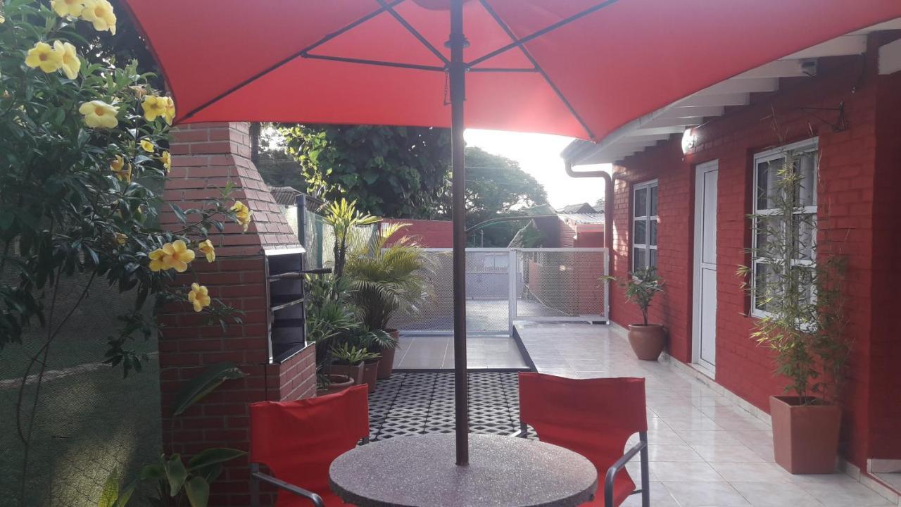 En Familia Villa Puerto Iguazú Eksteriør billede