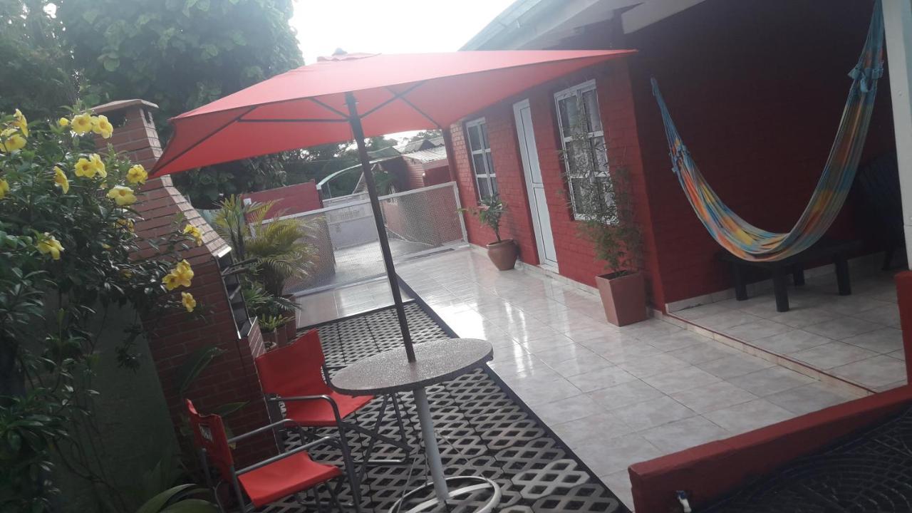 En Familia Villa Puerto Iguazú Eksteriør billede